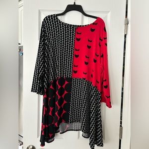 Alfani Women’s Three Quarter Sleeve Black & Red Tunic 3X